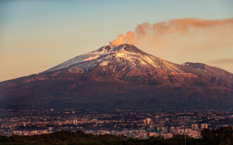 Udforsk naturvidunderet Etna vulkan