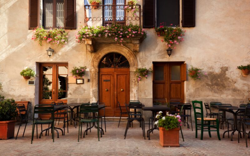 Tag en velfortjent pause på en hyggelig italiensk restaurant