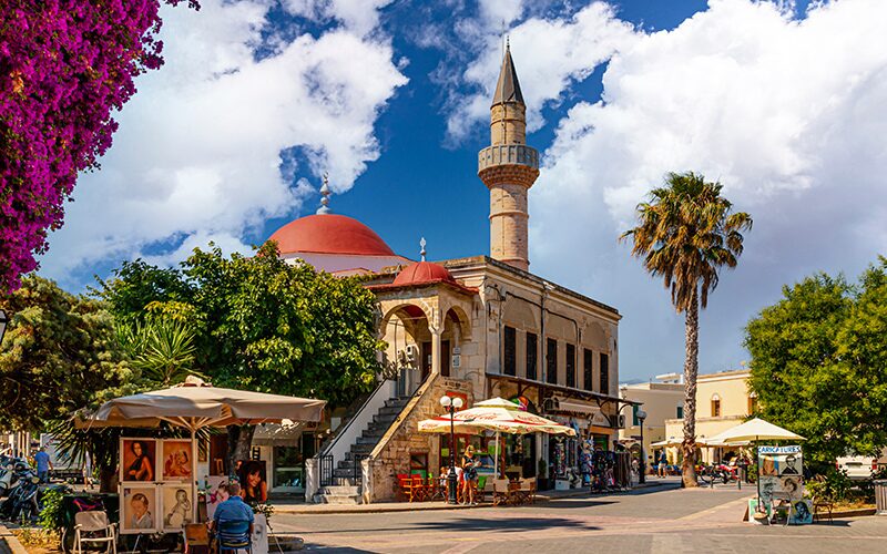 Besøg Defterdar-moskén og få et bedre indblik i kulturen