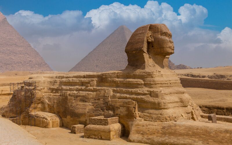 Den majestætiske Sfinx der vogter over pyramiderne