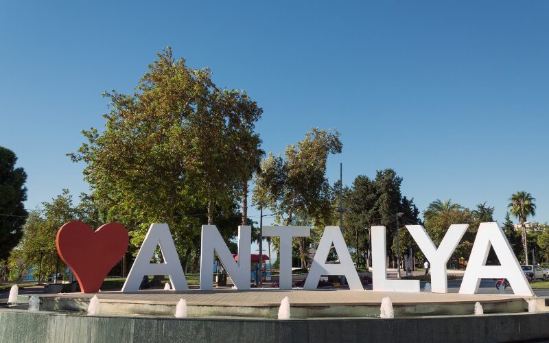 Tag på en helt fantastisk ferie til skønne Antalya