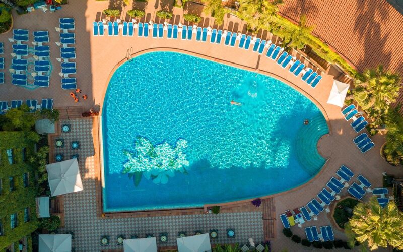 Nyd en All inclusive ferie med familien på Hotel Caesar Palace